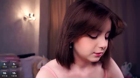 Snapshot of moiregathright chatting on 09.22.25 My name is Eda online show from 09.22.25