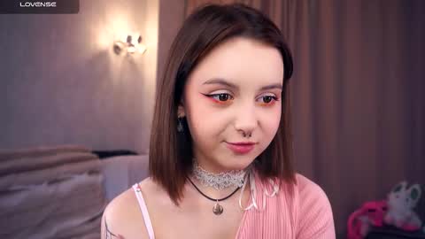 Snapshot of moiregathright chatting on 10.09.25 My name is Eda online show from 10.09.25