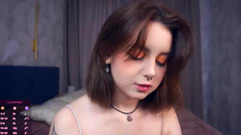 Snapshot of moiregathright chatting on 10.16.25 My name is Eda online show from 10.16.25