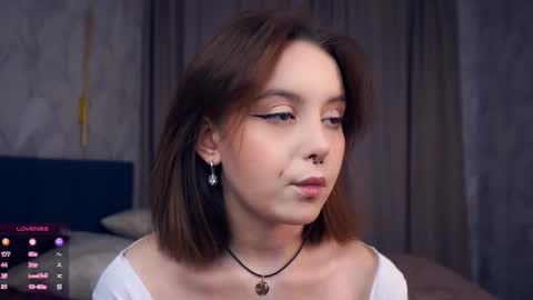 Snapshot of moiregathright chatting on 10.20.25 My name is Eda online show from 10.20.25