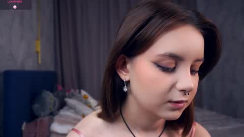 Snapshot of moiregathright chatting on 10.30.25 My name is Eda online show from 10.30.25