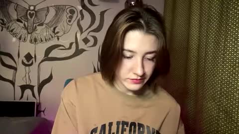 Snapshot of moiregathright chatting on 01.12.26 My name is Eda online show from 01.12.26