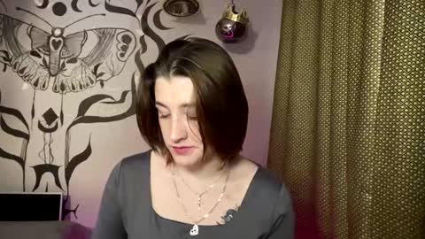 Snapshot of moiregathright chatting on 01.13.26 My name is Eda online show from 01.13.26