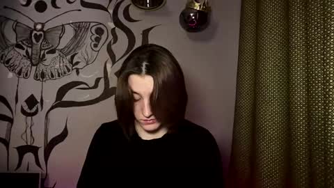 Snapshot of moiregathright chatting on 01.15.26 My name is Eda online show from 01.15.26