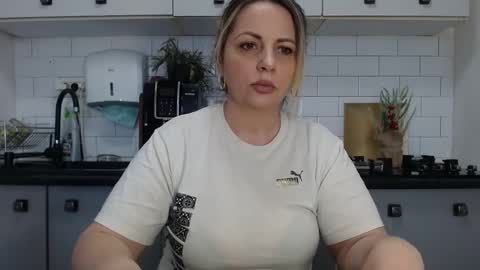 erika online show from 01.05.25