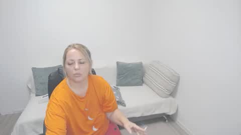 erika online show from 10.02.25