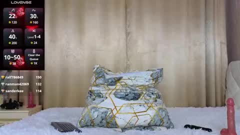 Snapshot of molliblum chatting on 03.01.25 molliblum online show from 03.01.25