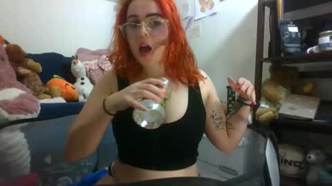 Snapshot of molly0317 chatting on 02.16.26 Molly Bee online show from 02.16.26