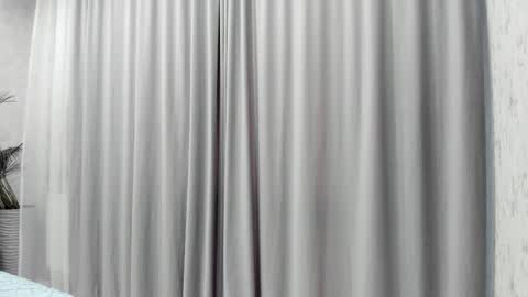 Snapshot of molly_555 chatting on 10.25.25 Sima online show from 10.25.25