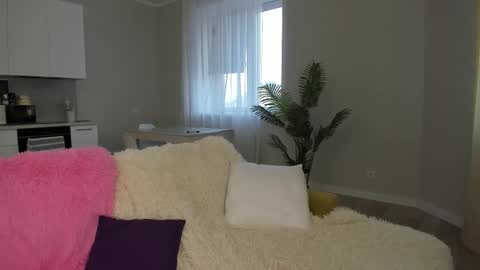 Snapshot of molly_555 chatting on 11.20.25 Sima online show from 11.20.25