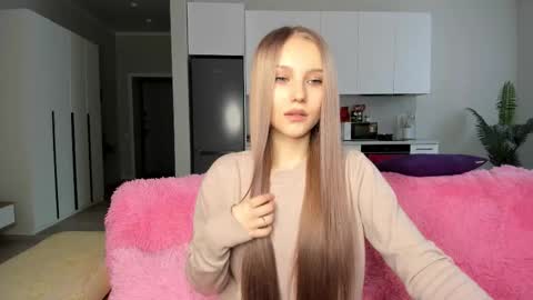 Snapshot of molly_555 chatting on 03.03.26 Sima online show from 03.03.26