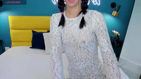 Snapshot of molly__cutie chatting on 11.30.25 Molly online show from 11.30.25