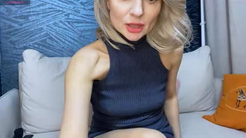 Molly online show from 02.14.26