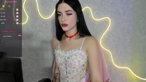 Molly - online show from 10.07.25