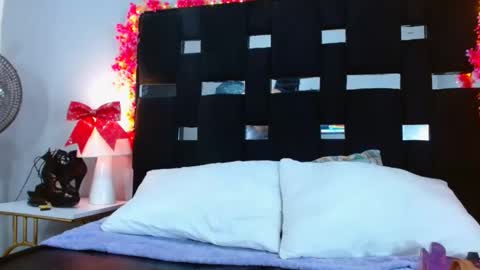 molly online show from 12.22.24