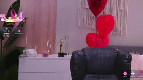 Molly online show from 03.10.26