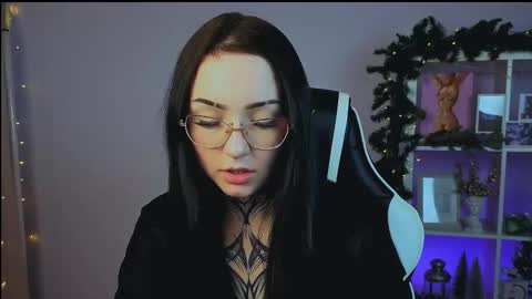 molly_kisss online show from 12.14.25