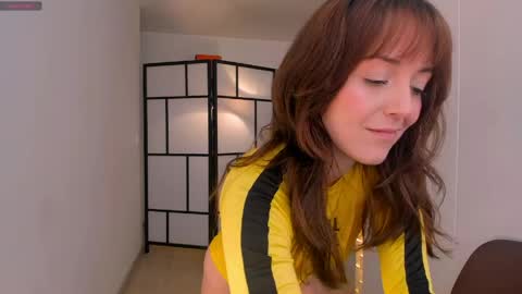   MOLLY   online show from 05.22.26