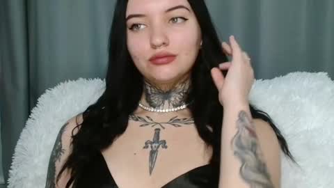 Lina online show from 12.18.24