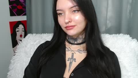 Lina online show from 01.28.25