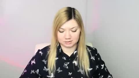 Molly online show from 01.17.25