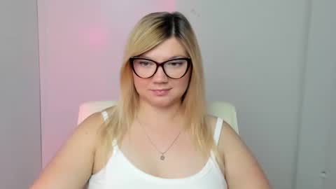 Molly online show from 09.15.25