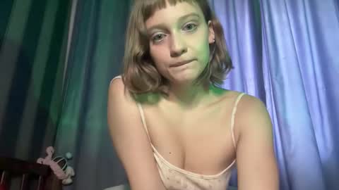 molly_poly online show from 11.23.25