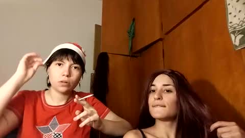 Molly Pop online show from 12.26.24