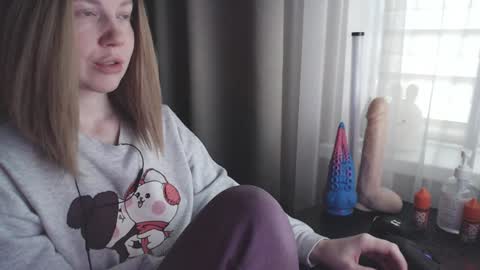 I have new photos come and see with love Molly online show from 02.02.25