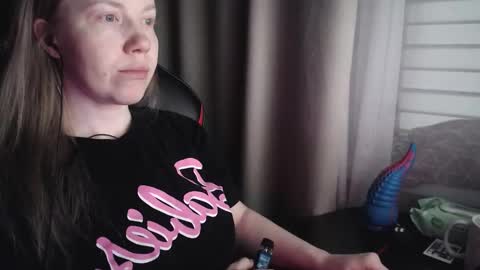 I have new photos come and see with love Molly online show from 12.21.25