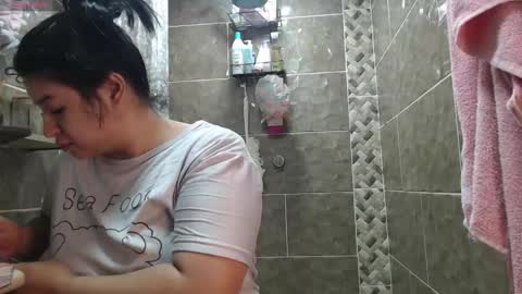 Molly online show from 01.06.25