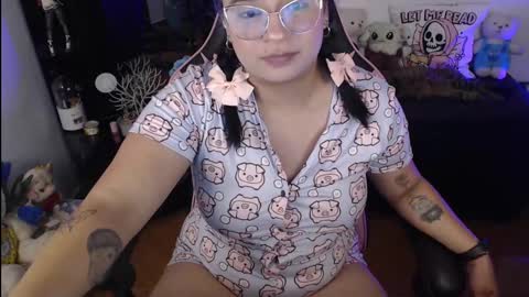 Molly online show from 01.15.25