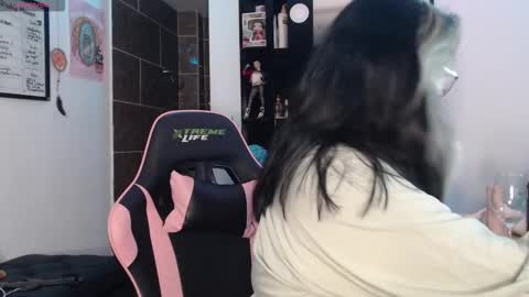 Molly online show from 09.20.25