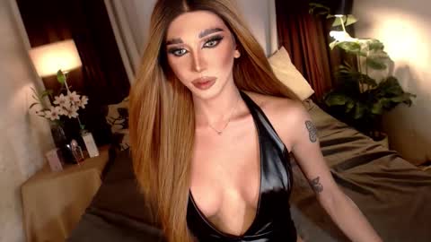 Molly online show from 10.26.25