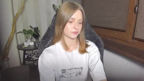 Snapshot of mollydangerous chatting on 04.24.26 Taisha online show from 04.24.26