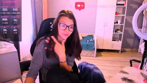  KIRA  online show from 09.10.25