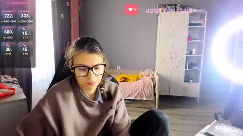  KIRA  online show from 09.15.25