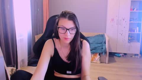  KIRA  online show from 03.19.26