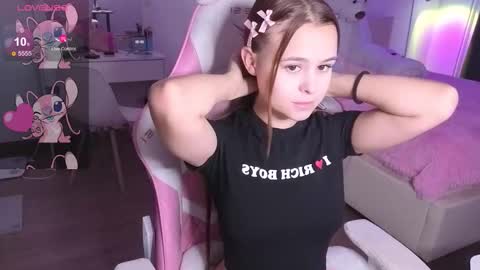 Molly online show from 10.09.25