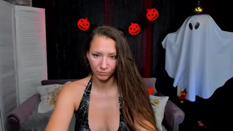 hi im Molly heregreat boobs big heart  warm pussy  online show from 10.28.25