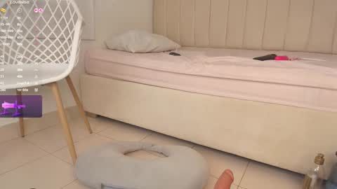 Snapshot of mollyrivera chatting on 01.10.25 Molly online show from 01.10.25