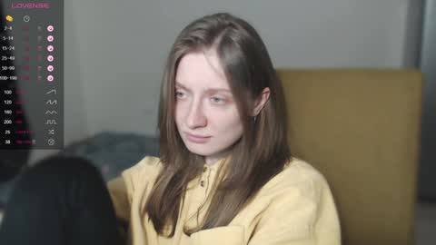 Snapshot of mollytucker chatting on 12.08.24 mollytucker online show from 12.08.24