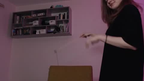 Snapshot of mollytucker chatting on 02.22.25 mollytucker online show from 02.22.25