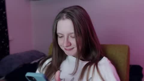 Snapshot of mollytucker chatting on 02.28.25 mollytucker online show from 02.28.25