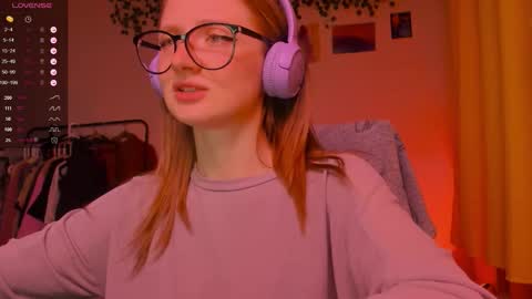 Snapshot of mollytucker chatting on 11.15.25 mollytucker online show from 11.15.25