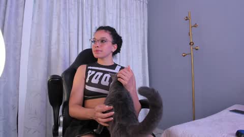 Molly online show from 01.18.25