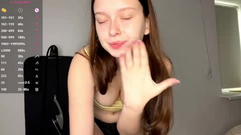 Snapshot of moltenpeach chatting on 04.19.26 Hermina online show from 04.19.26