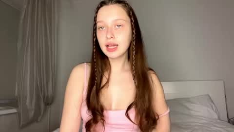 Snapshot of moltenpeach chatting on 05.23.26 Hermina online show from 05.23.26