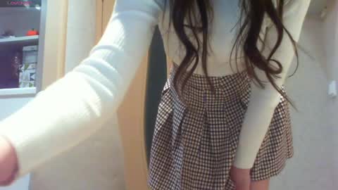 Snapshot of momentbeforedown chatting on 02.17.25 Hailey online show from 02.17.25