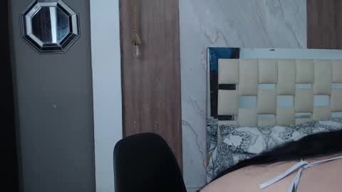 Snapshot of mommy_dulce chatting on 02.11.26 ANDREA online show from 02.11.26